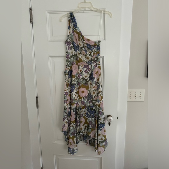 ASTR the Label floral dress - Picture 3 of 4